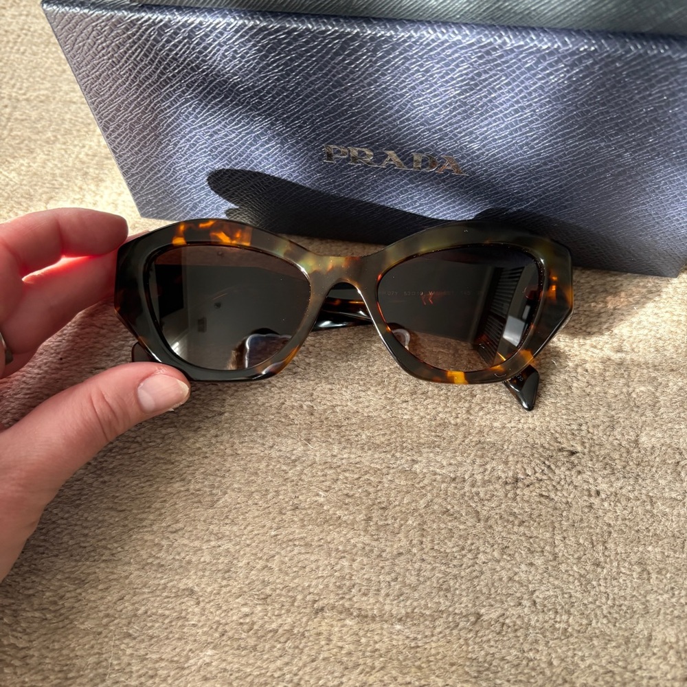 PRADA Authentic SPR07Y Symbole Logo Sunglasses in Honey Havana